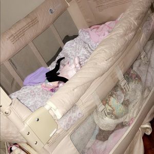 Baby mini bassinet